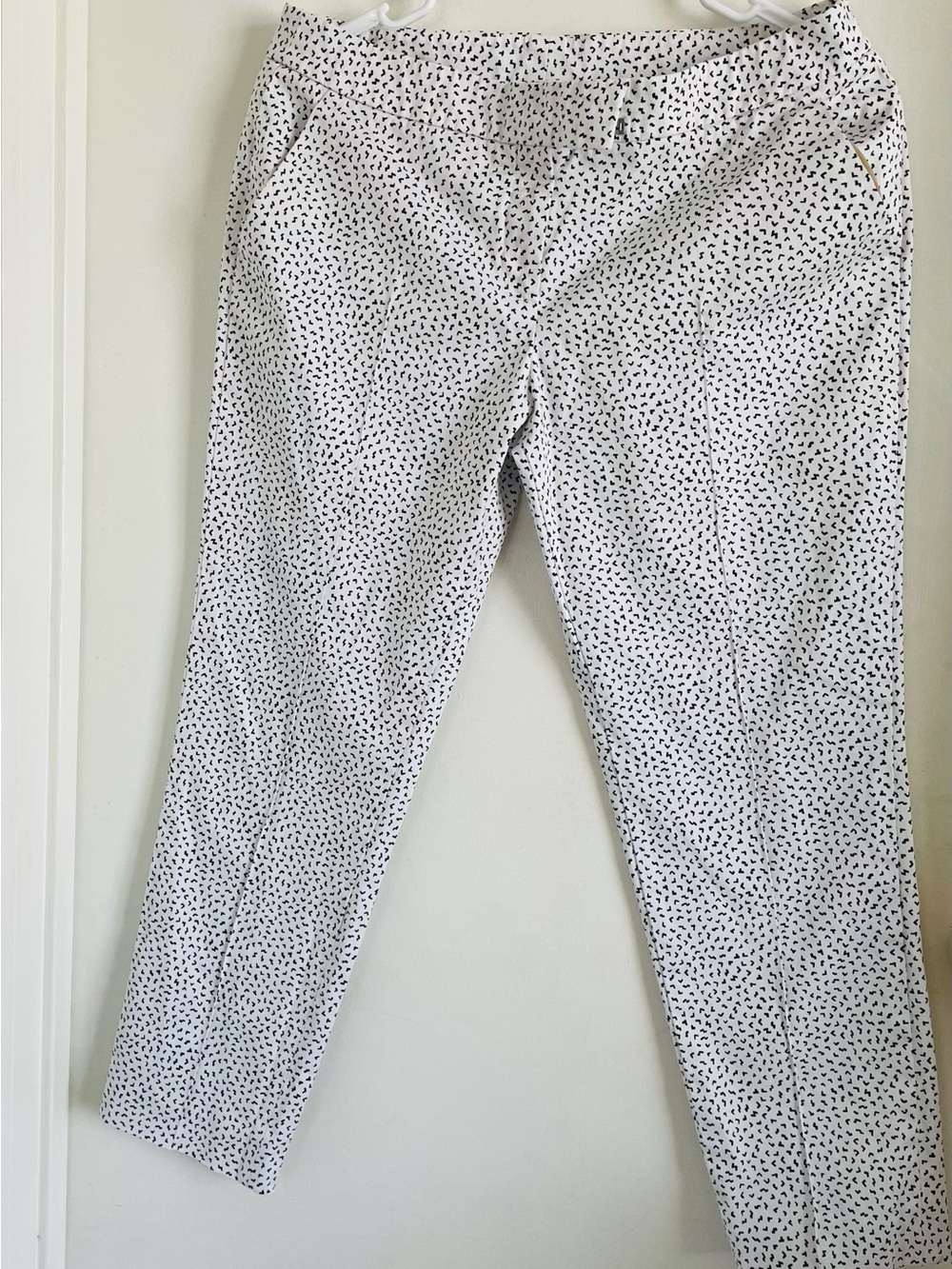 Akris Punto White Straight Leg Pants with Black Micro Dot Print